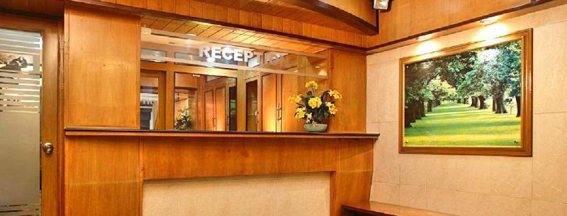 Lucky House Khaosan Hotel Bangkok Bagian luar foto