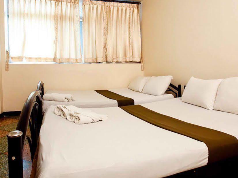 Lucky House Khaosan Hotel Bangkok Bagian luar foto